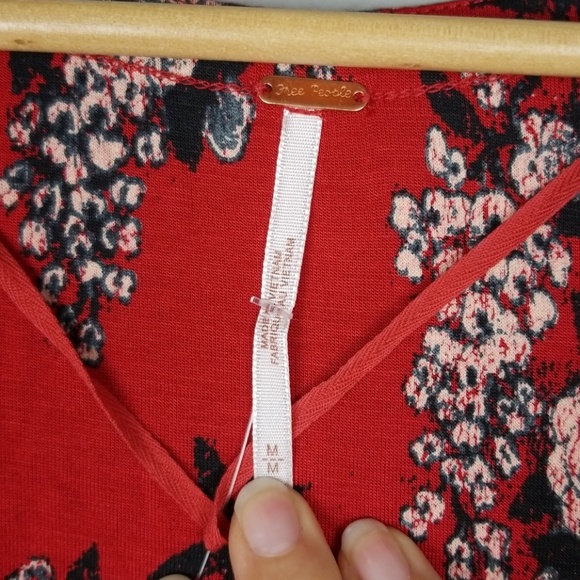 Free People Speak Easy Blouse Red Floral Top NWT - Picture 5 of 6